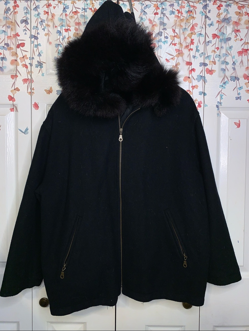 Women's Black Hooded Puffer Coat with Faux Fur Trim